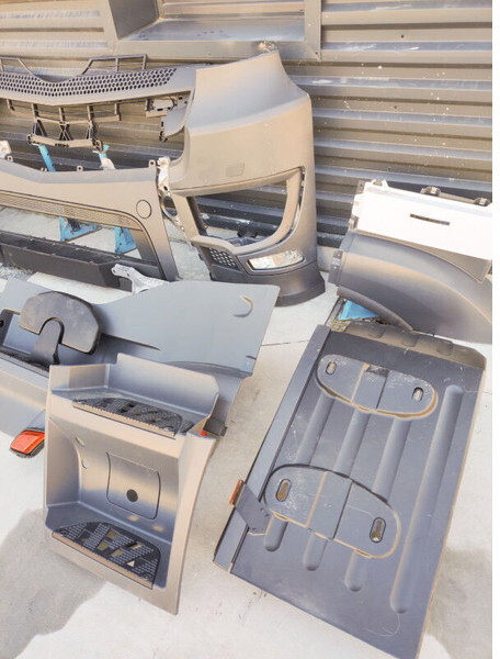 Mercedes-Benz ACTROS AROCS - Bumper voor Vrachtwagen: afbeelding 4 Mercedes-Benz ACTROS AROCS - Bumper voor Vrachtwagen: afbeelding 4