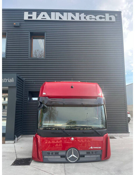 Mercedes-Benz ACTROS MP4 - Cabine en interieur voor Vrachtwagen: afbeelding 1 Mercedes-Benz ACTROS MP4 - Cabine en interieur voor Vrachtwagen: afbeelding 1