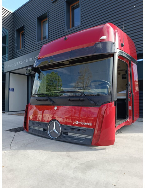 Mercedes-Benz ACTROS MP4 - Cabine en interieur voor Vrachtwagen: afbeelding 5 Mercedes-Benz ACTROS MP4 - Cabine en interieur voor Vrachtwagen: afbeelding 5