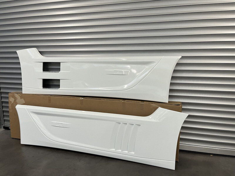 Mercedes-Benz AROCS ACTROS - Aerokit/ Spoiler voor Vrachtwagen: afbeelding 3 Mercedes-Benz AROCS ACTROS - Aerokit/ Spoiler voor Vrachtwagen: afbeelding 3