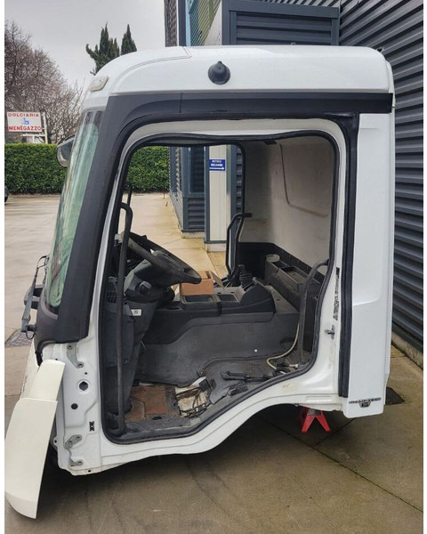 Mercedes-Benz Arocs - Actros Classicspace - Cabine en interieur voor Vrachtwagen: afbeelding 2 Mercedes-Benz Arocs - Actros Classicspace - Cabine en interieur voor Vrachtwagen: afbeelding 2