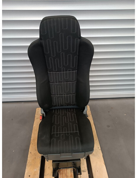 Mercedes-Benz MANUAL - Zitplaats voor Vrachtwagen: afbeelding 2 Mercedes-Benz MANUAL - Zitplaats voor Vrachtwagen: afbeelding 2