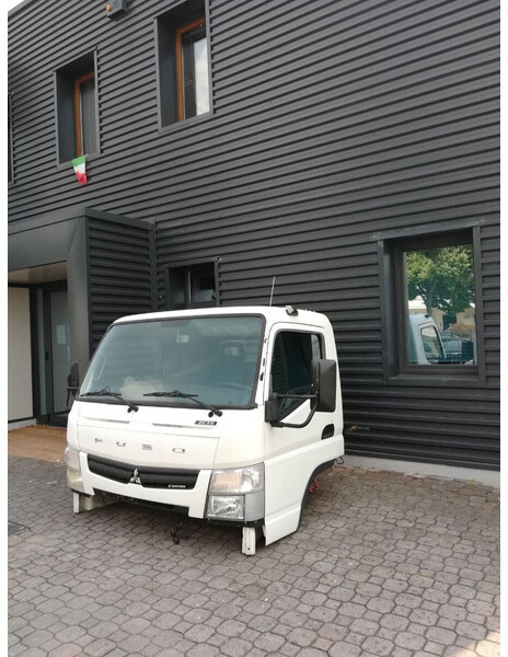 Mitsubishi Fuso CANTER C TYPE MODEL LARGE - Cabine en interieur voor Vrachtwagen: afbeelding 1 Mitsubishi Fuso CANTER C TYPE MODEL LARGE - Cabine en interieur voor Vrachtwagen: afbeelding 1