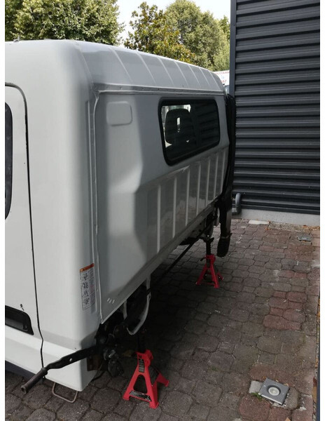 Mitsubishi Fuso CANTER C TYPE MODEL LARGE - Cabine en interieur voor Vrachtwagen: afbeelding 3 Mitsubishi Fuso CANTER C TYPE MODEL LARGE - Cabine en interieur voor Vrachtwagen: afbeelding 3