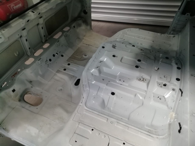 Mitsubishi Fuso CANTER - Cabine en interieur voor Vrachtwagen: afbeelding 4 Mitsubishi Fuso CANTER - Cabine en interieur voor Vrachtwagen: afbeelding 4