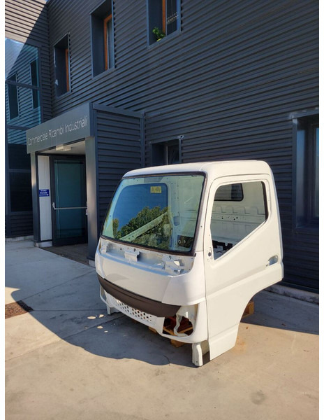 Mitsubishi Fuso RHD - S euro 6 - Cabine en interieur voor Vrachtwagen: afbeelding 3 Mitsubishi Fuso RHD - S euro 6 - Cabine en interieur voor Vrachtwagen: afbeelding 3