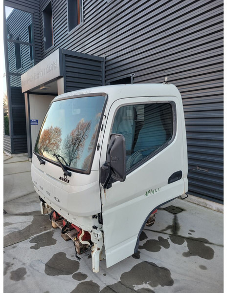 Mitsubishi Fuso "S" Fuso - Cabine en interieur voor Vrachtwagen: afbeelding 4 Mitsubishi Fuso "S" Fuso - Cabine en interieur voor Vrachtwagen: afbeelding 4