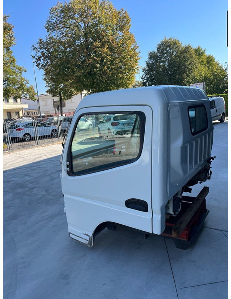 Mitsubishi S MODEL - Cabine en interieur voor Vrachtwagen: afbeelding 3 Mitsubishi S MODEL - Cabine en interieur voor Vrachtwagen: afbeelding 3