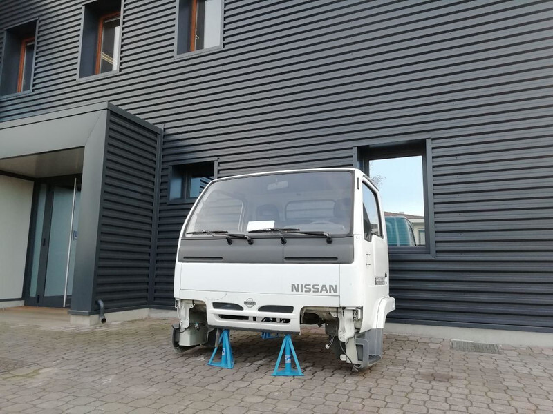 Nissan CABSTAR (1996-2006) - Cabine en interieur voor Vrachtwagen: afbeelding 1 Nissan CABSTAR (1996-2006) - Cabine en interieur voor Vrachtwagen: afbeelding 1