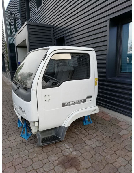 Nissan CABSTAR (1996-2006) - Cabine en interieur voor Vrachtwagen: afbeelding 4 Nissan CABSTAR (1996-2006) - Cabine en interieur voor Vrachtwagen: afbeelding 4