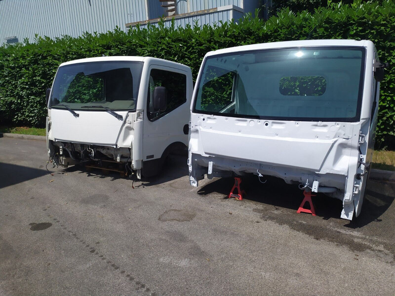 Nissan Cabstar (2007-2013) - Cabine en interieur voor Vrachtwagen: afbeelding 2 Nissan Cabstar (2007-2013) - Cabine en interieur voor Vrachtwagen: afbeelding 2