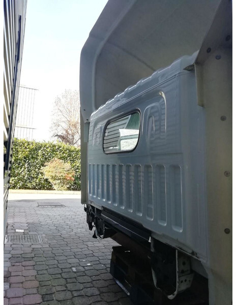 Nissan NT400 CABSTAR - Cabine en interieur voor Vrachtwagen: afbeelding 5 Nissan NT400 CABSTAR - Cabine en interieur voor Vrachtwagen: afbeelding 5