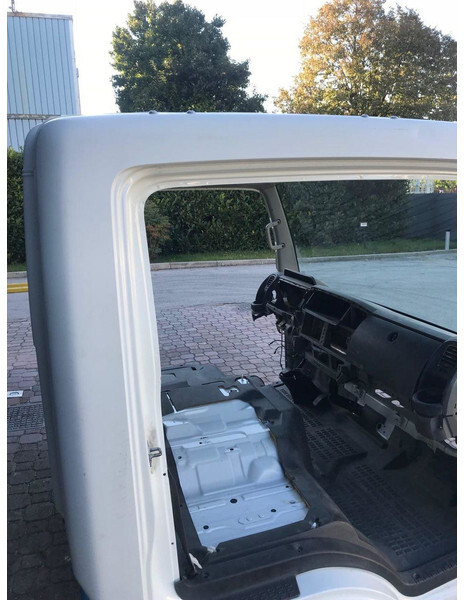 Nissan NT400 CABSTAR - Cabine en interieur voor Vrachtwagen: afbeelding 3 Nissan NT400 CABSTAR - Cabine en interieur voor Vrachtwagen: afbeelding 3