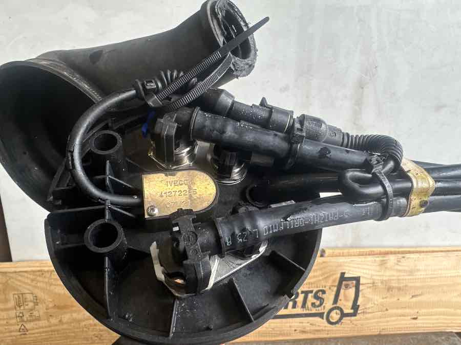 IVECO AMATUR ADBLUE 41272285 - Brandstoftoevoer voor Vrachtwagen: afbeelding 2 IVECO AMATUR ADBLUE 41272285 - Brandstoftoevoer voor Vrachtwagen: afbeelding 2