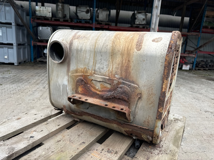 IVECO EXHAUST 504135187 - Geluiddemper voor Vrachtwagen: afbeelding 2 IVECO EXHAUST 504135187 - Geluiddemper voor Vrachtwagen: afbeelding 2