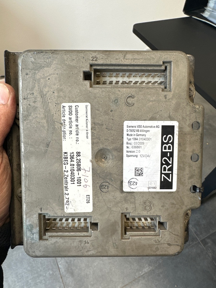 MAN 136401040301 ZR2-BS Control Unit - Elektrisch systeem voor Vrachtwagen: afbeelding 1 MAN 136401040301 ZR2-BS Control Unit - Elektrisch systeem voor Vrachtwagen: afbeelding 1