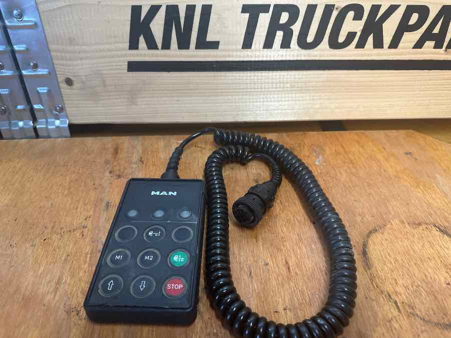 MAN CONTROL UNIT AIR SUSPENSION 81.25505-6398 - Ophanging voor Vrachtwagen: afbeelding 1 MAN CONTROL UNIT AIR SUSPENSION 81.25505-6398 - Ophanging voor Vrachtwagen: afbeelding 1