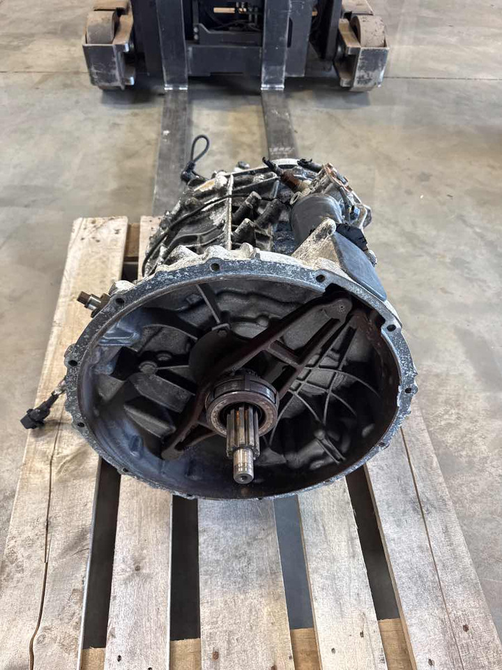 MAN GEARBOX 6S800 TO // 81.32004-6180 - Versnellingsbak voor Vrachtwagen: afbeelding 1 MAN GEARBOX 6S800 TO // 81.32004-6180 - Versnellingsbak voor Vrachtwagen: afbeelding 1