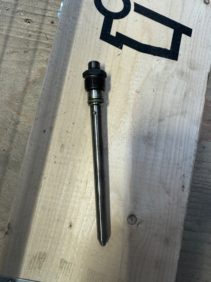 MAN PRESSURE PIPE 51.10301-6164 - Brandstoftoevoer voor Vrachtwagen: afbeelding 1 MAN PRESSURE PIPE 51.10301-6164 - Brandstoftoevoer voor Vrachtwagen: afbeelding 1
