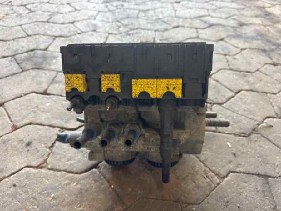 MB BUS TEBS-E 24V STANDARD TRAILER MODULATOR - Remventiel voor Vrachtwagen: afbeelding 3 MB BUS TEBS-E 24V STANDARD TRAILER MODULATOR - Remventiel voor Vrachtwagen: afbeelding 3