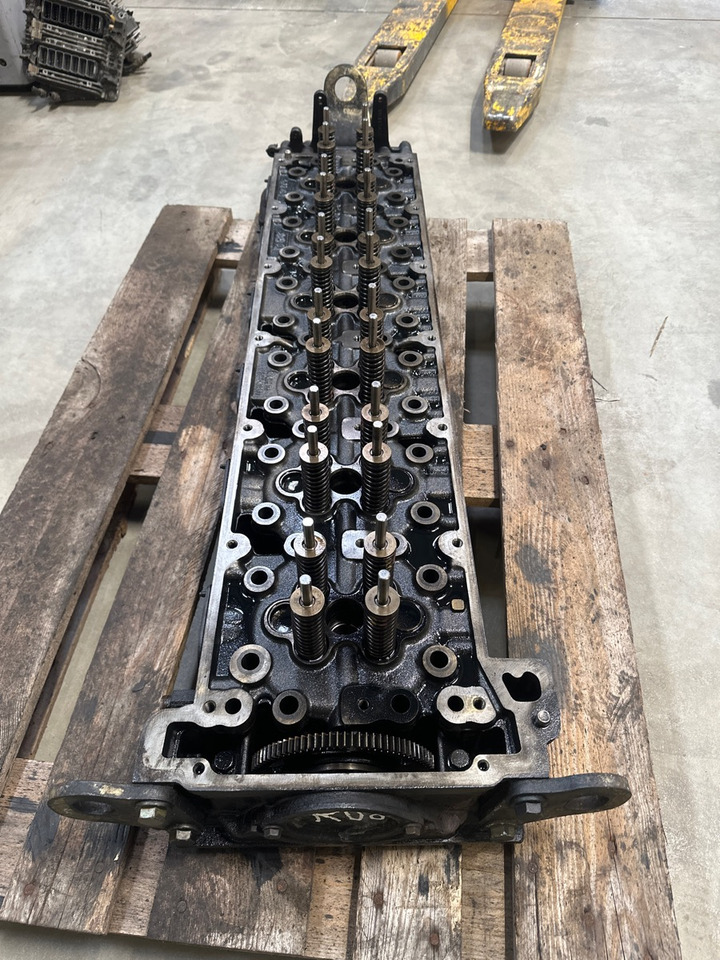 MERCEDES CYLINDERHEAD A4710102720 - Cilinderkop voor Vrachtwagen: afbeelding 1 MERCEDES CYLINDERHEAD A4710102720 - Cilinderkop voor Vrachtwagen: afbeelding 1