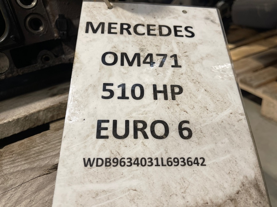 MERCEDES CYLINDERHEAD A4710104220 - Cilinderkop voor Vrachtwagen: afbeelding 2 MERCEDES CYLINDERHEAD A4710104220 - Cilinderkop voor Vrachtwagen: afbeelding 2
