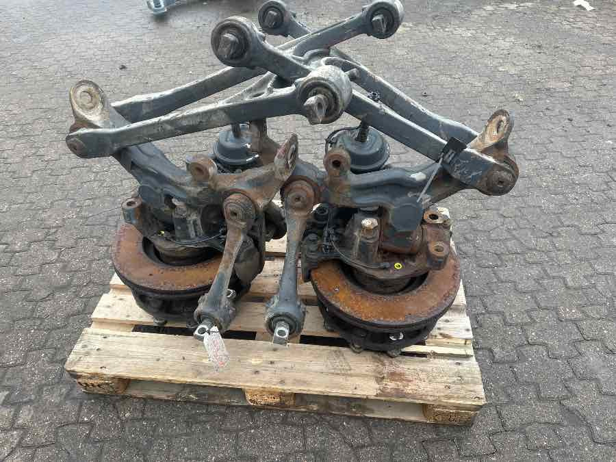 MERCEDES TRAILING AXLE A0023907000 - As en onderdelen voor Bus: afbeelding 1 MERCEDES TRAILING AXLE A0023907000 - As en onderdelen voor Bus: afbeelding 1