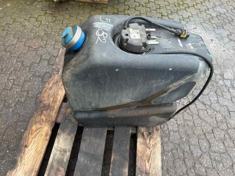 SCANIA ADBLUE TANK 2244863 - Brandstoftoevoer voor Vrachtwagen: afbeelding 2 SCANIA ADBLUE TANK 2244863 - Brandstoftoevoer voor Vrachtwagen: afbeelding 2