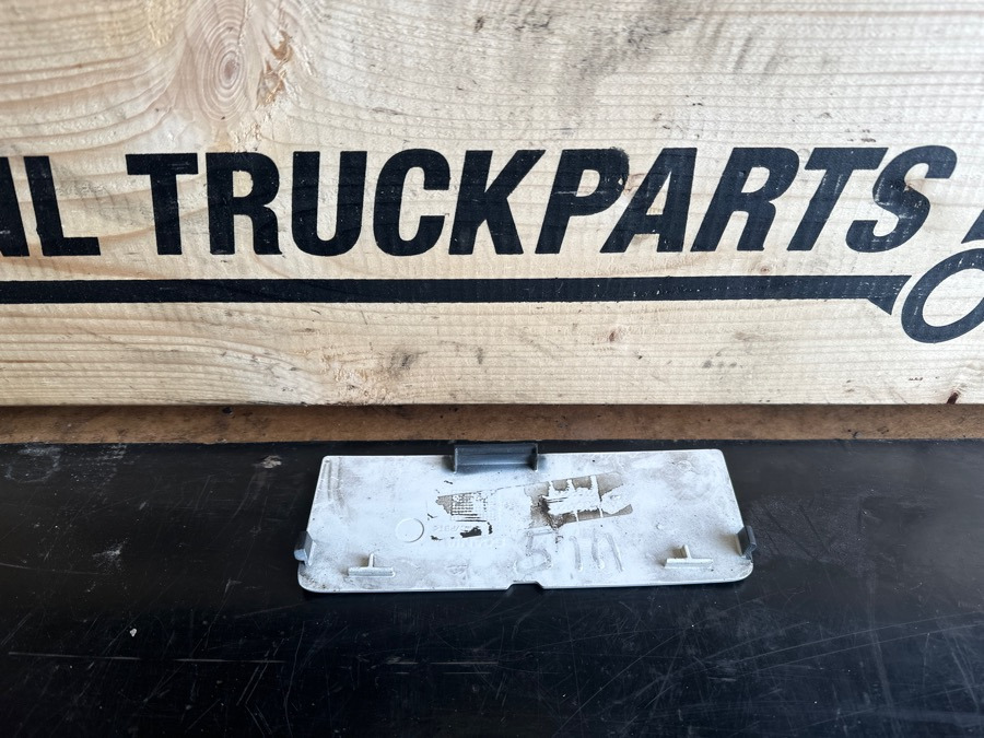 SCANIA COVER, HEADLAMP HOUSING LEFT 2334520 - Carrosserie en exterieur voor Vrachtwagen: afbeelding 2 SCANIA COVER, HEADLAMP HOUSING LEFT 2334520 - Carrosserie en exterieur voor Vrachtwagen: afbeelding 2