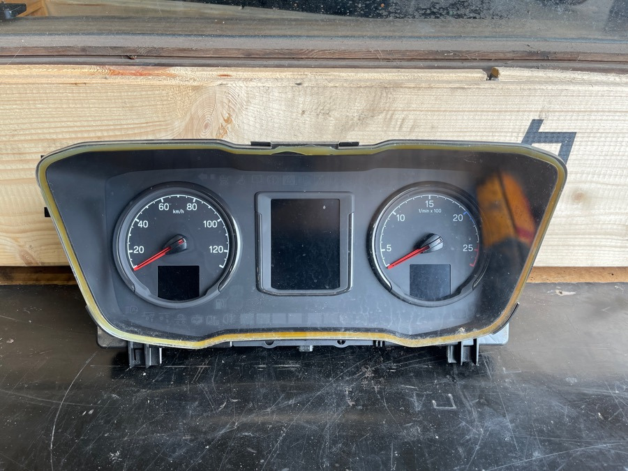 SCANIA INSTRUMENT CLUSTER 2994191 - Elektrisch systeem voor Vrachtwagen: afbeelding 1 SCANIA INSTRUMENT CLUSTER 2994191 - Elektrisch systeem voor Vrachtwagen: afbeelding 1