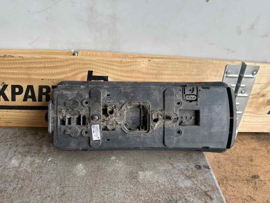 SCANIA REAR LAMP 2129987 - Lichten/ Verlichting voor Vrachtwagen: afbeelding 2 SCANIA REAR LAMP 2129987 - Lichten/ Verlichting voor Vrachtwagen: afbeelding 2