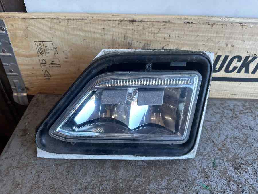 SCANIA SPOT LAMP 2535366 - Lichten/ Verlichting voor Vrachtwagen: afbeelding 1 SCANIA SPOT LAMP 2535366 - Lichten/ Verlichting voor Vrachtwagen: afbeelding 1