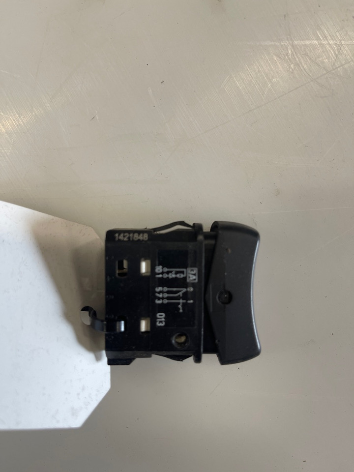 SCANIA SWITCH 1421848 - Instrumentenpaneel voor Vrachtwagen: afbeelding 1 SCANIA SWITCH 1421848 - Instrumentenpaneel voor Vrachtwagen: afbeelding 1