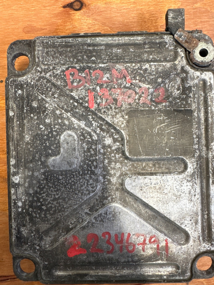 VOLVO ECU 20977019 PO5 - ECU voor Vrachtwagen: afbeelding 1 VOLVO ECU 20977019 PO5 - ECU voor Vrachtwagen: afbeelding 1