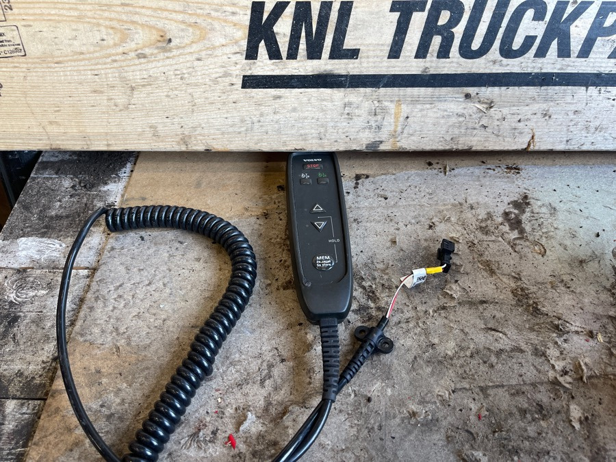 VOLVO REMOTE CONTROL 22234339 - Elektrisch systeem voor Vrachtwagen: afbeelding 1 VOLVO REMOTE CONTROL 22234339 - Elektrisch systeem voor Vrachtwagen: afbeelding 1