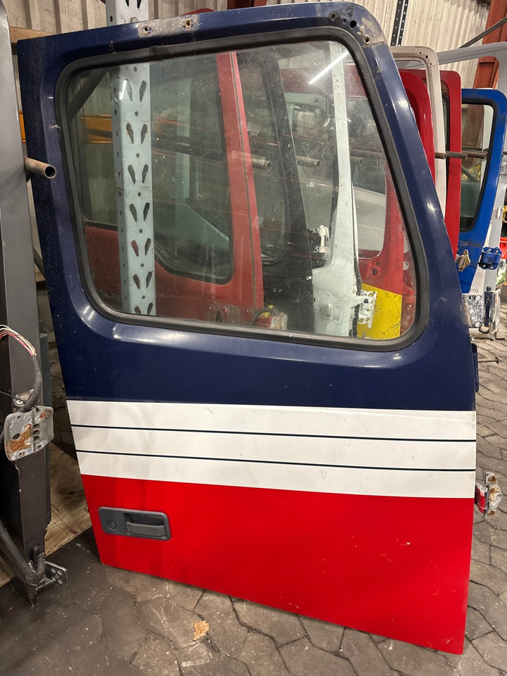 VOLVO RIGHT DOOR FH 20360543 - Cabine en interieur voor Vrachtwagen: afbeelding 1 VOLVO RIGHT DOOR FH 20360543 - Cabine en interieur voor Vrachtwagen: afbeelding 1