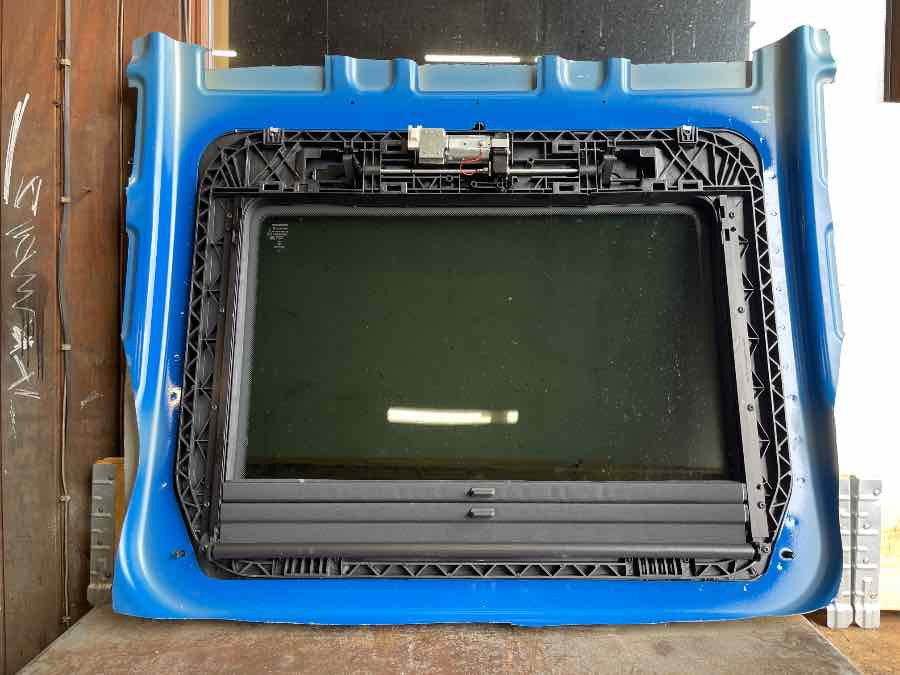 VOLVO SUNROOF 84415477 - Cabine en interieur voor Vrachtwagen: afbeelding 3 VOLVO SUNROOF 84415477 - Cabine en interieur voor Vrachtwagen: afbeelding 3