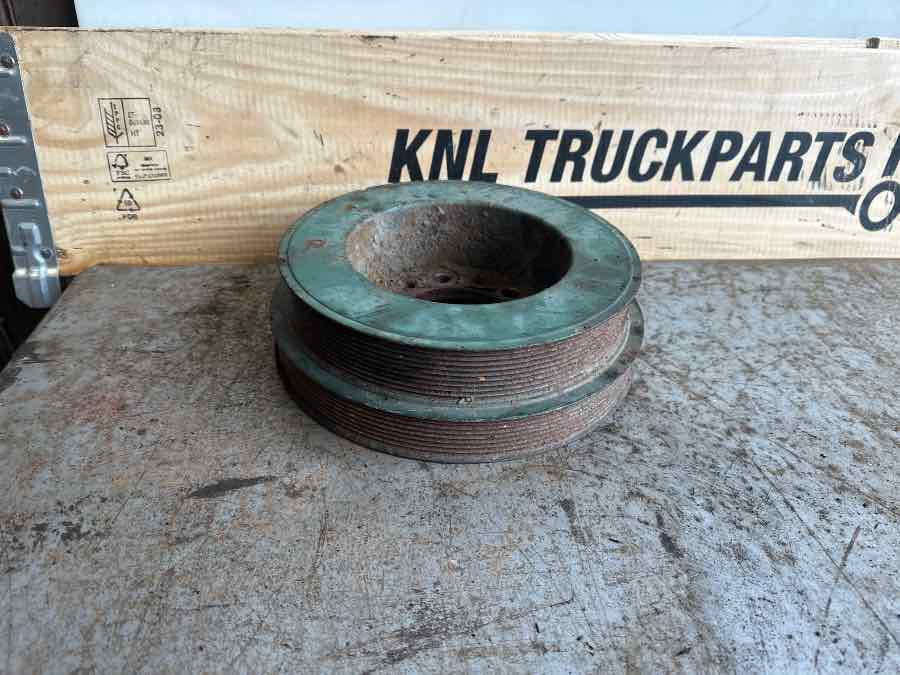 VOLVO VIBRATION DAMPER 20907364 - Motor en onderdelen voor Vrachtwagen: afbeelding 2 VOLVO VIBRATION DAMPER 20907364 - Motor en onderdelen voor Vrachtwagen: afbeelding 2