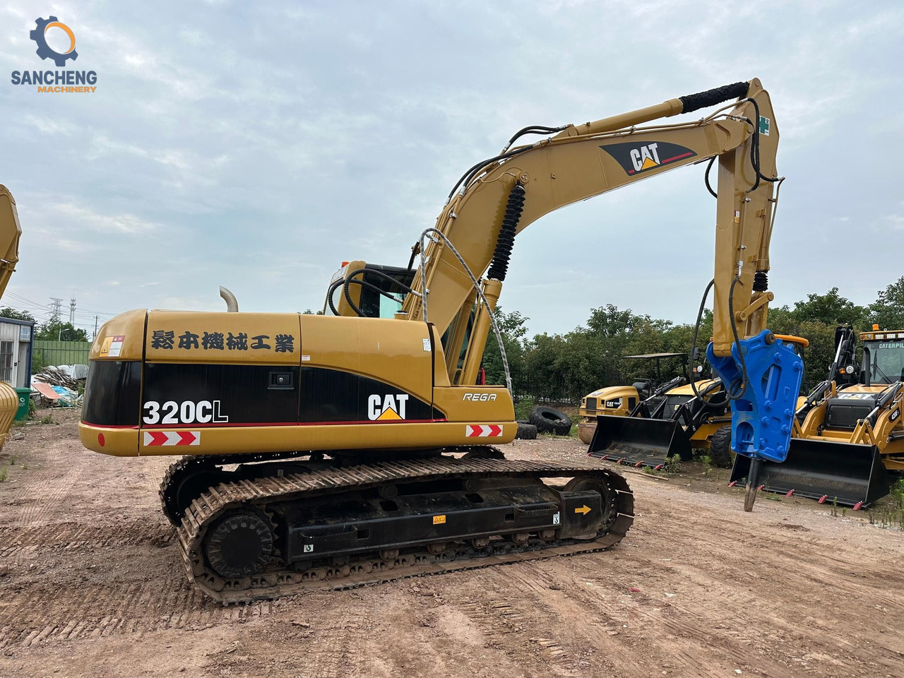 CAT 320CL with hammer - Rupsgraafmachine: afbeelding 2 CAT 320CL with hammer - Rupsgraafmachine: afbeelding 2