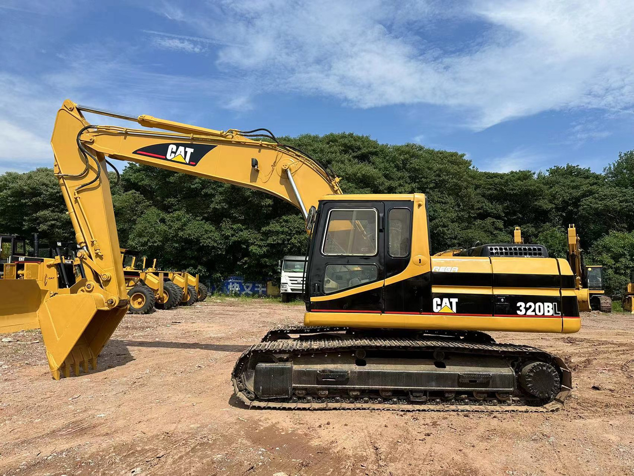 CATERPILLAR 320B - Rupsgraafmachine: afbeelding 3 CATERPILLAR 320B - Rupsgraafmachine: afbeelding 3