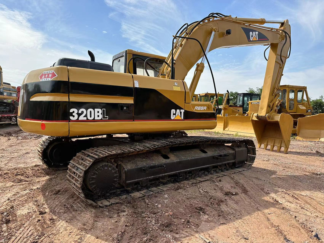 CATERPILLAR 320B - Rupsgraafmachine: afbeelding 1 CATERPILLAR 320B - Rupsgraafmachine: afbeelding 1