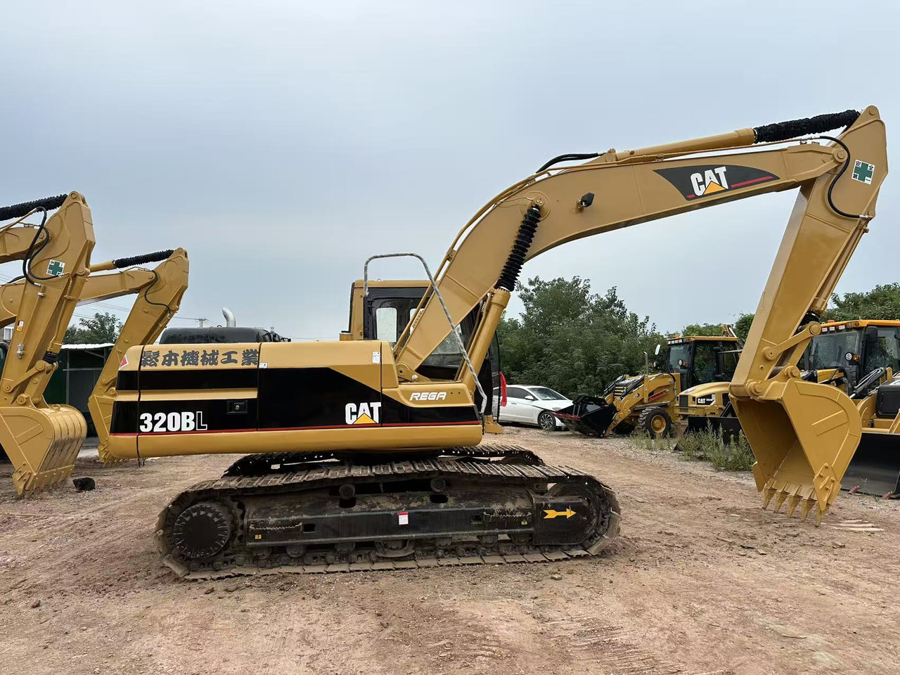 CATERPILLAR 320BL - Rupsgraafmachine: afbeelding 2 CATERPILLAR 320BL - Rupsgraafmachine: afbeelding 2