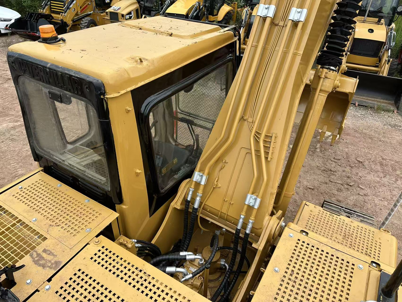 CATERPILLAR 320BL crawler excavator - Graafmachine: afbeelding 3 CATERPILLAR 320BL crawler excavator - Graafmachine: afbeelding 3