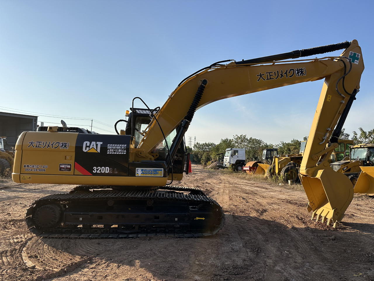 CATERPILLAR 320DL - Rupsgraafmachine: afbeelding 2 CATERPILLAR 320DL - Rupsgraafmachine: afbeelding 2