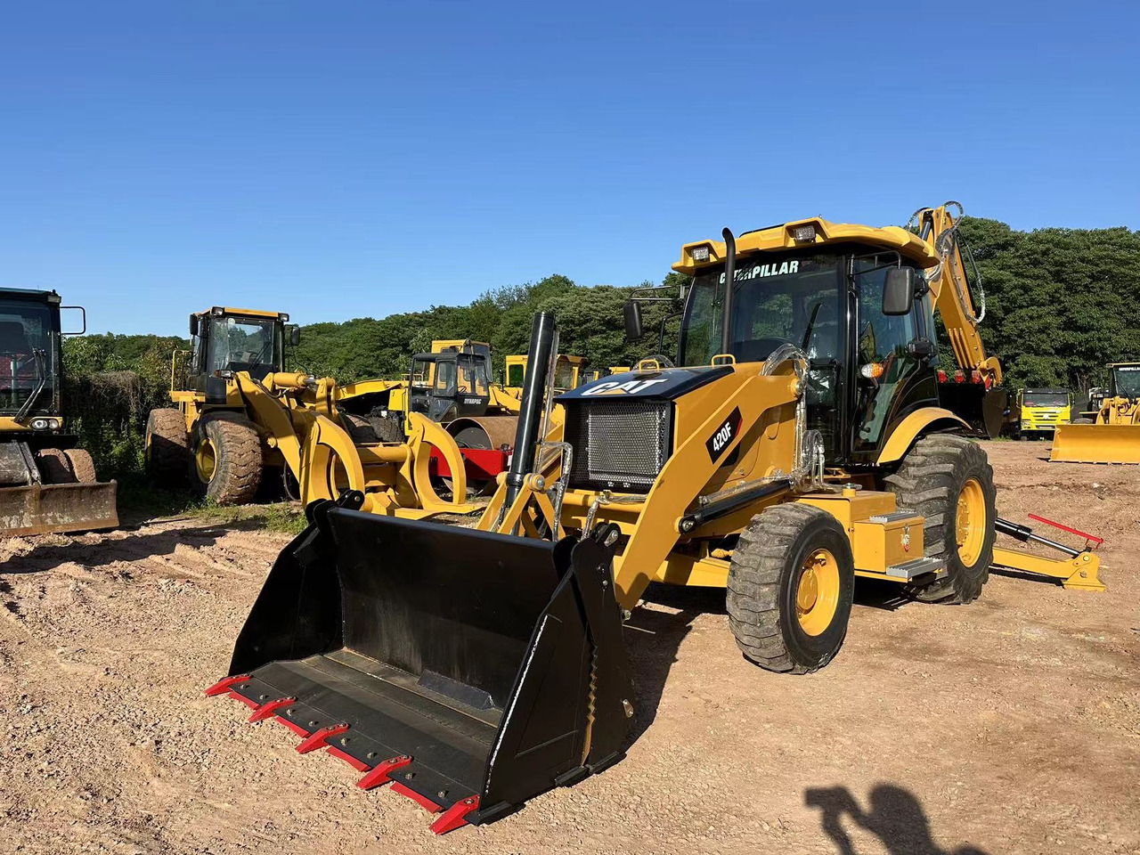 CATERPILLAR 420F2 - Graaflaadmachine: afbeelding 3 CATERPILLAR 420F2 - Graaflaadmachine: afbeelding 3