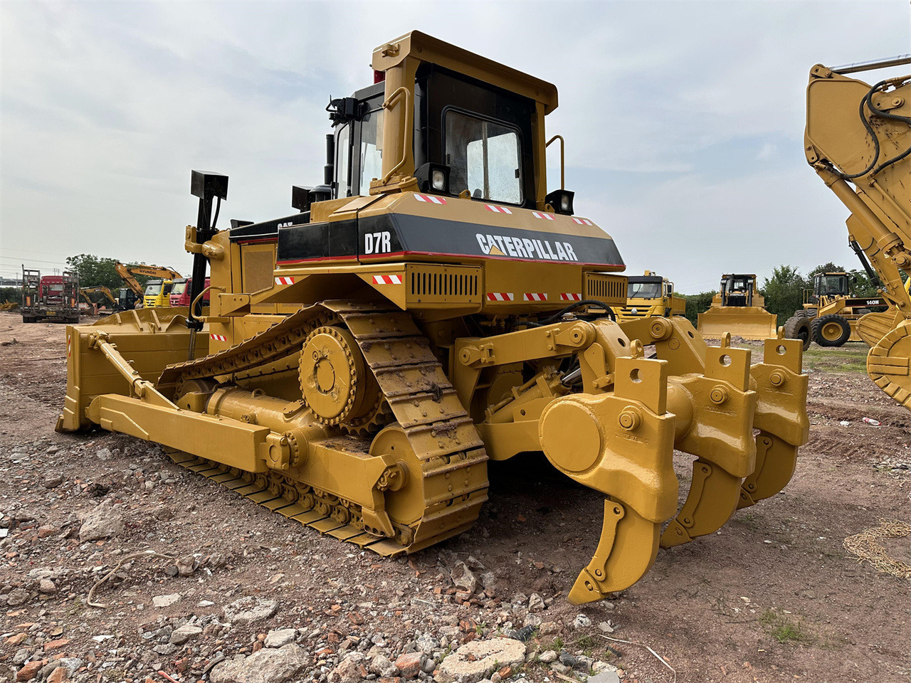 CATERPILLAR D7R - Bulldozer: afbeelding 1 CATERPILLAR D7R - Bulldozer: afbeelding 1
