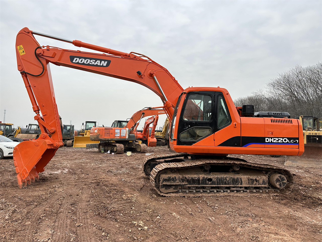 DOOSAN DH220 excavator - Rupsgraafmachine: afbeelding 2 DOOSAN DH220 excavator - Rupsgraafmachine: afbeelding 2