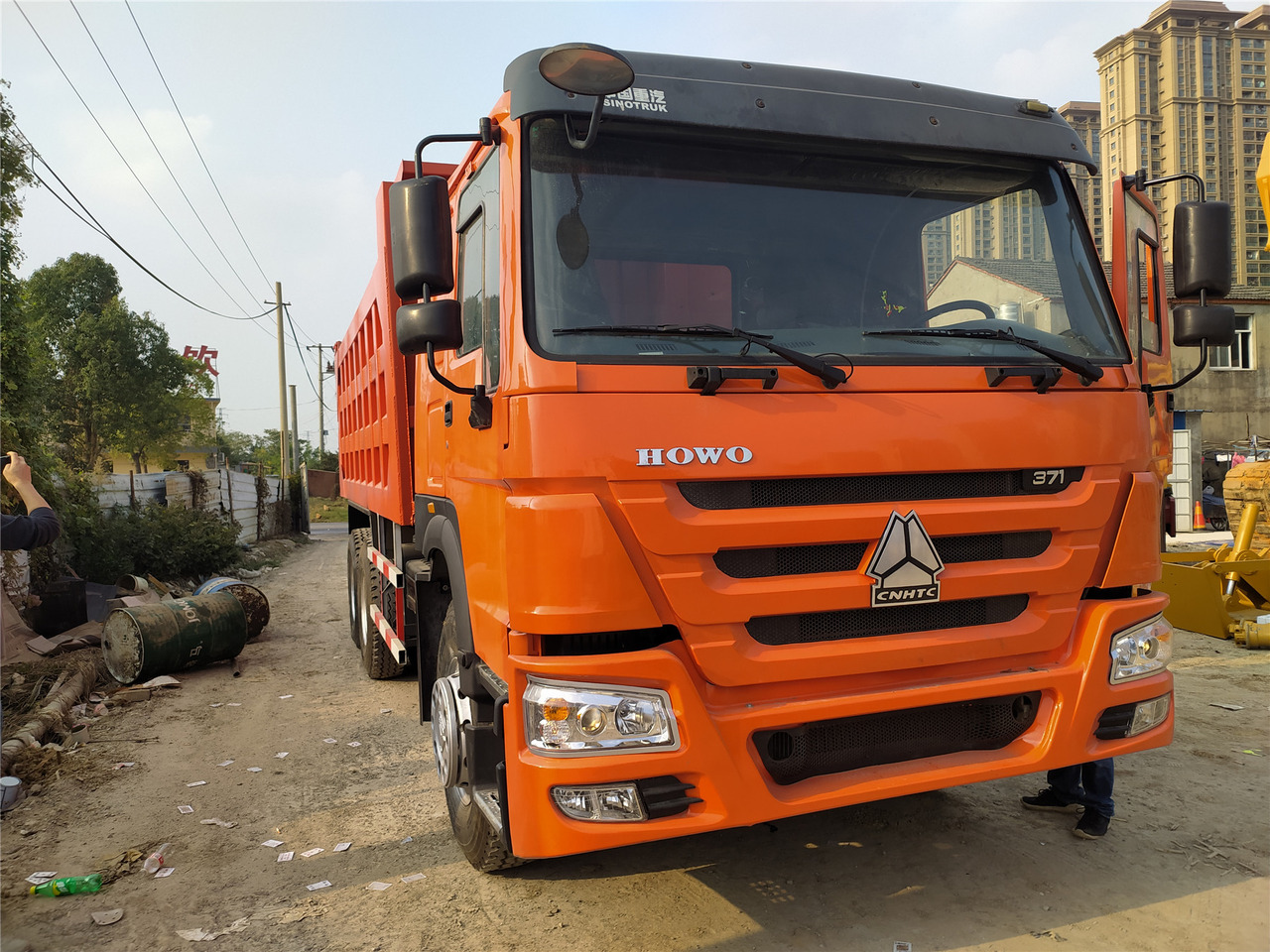 HOWO 371hp - Kipper vrachtwagen: afbeelding 1 HOWO 371hp - Kipper vrachtwagen: afbeelding 1