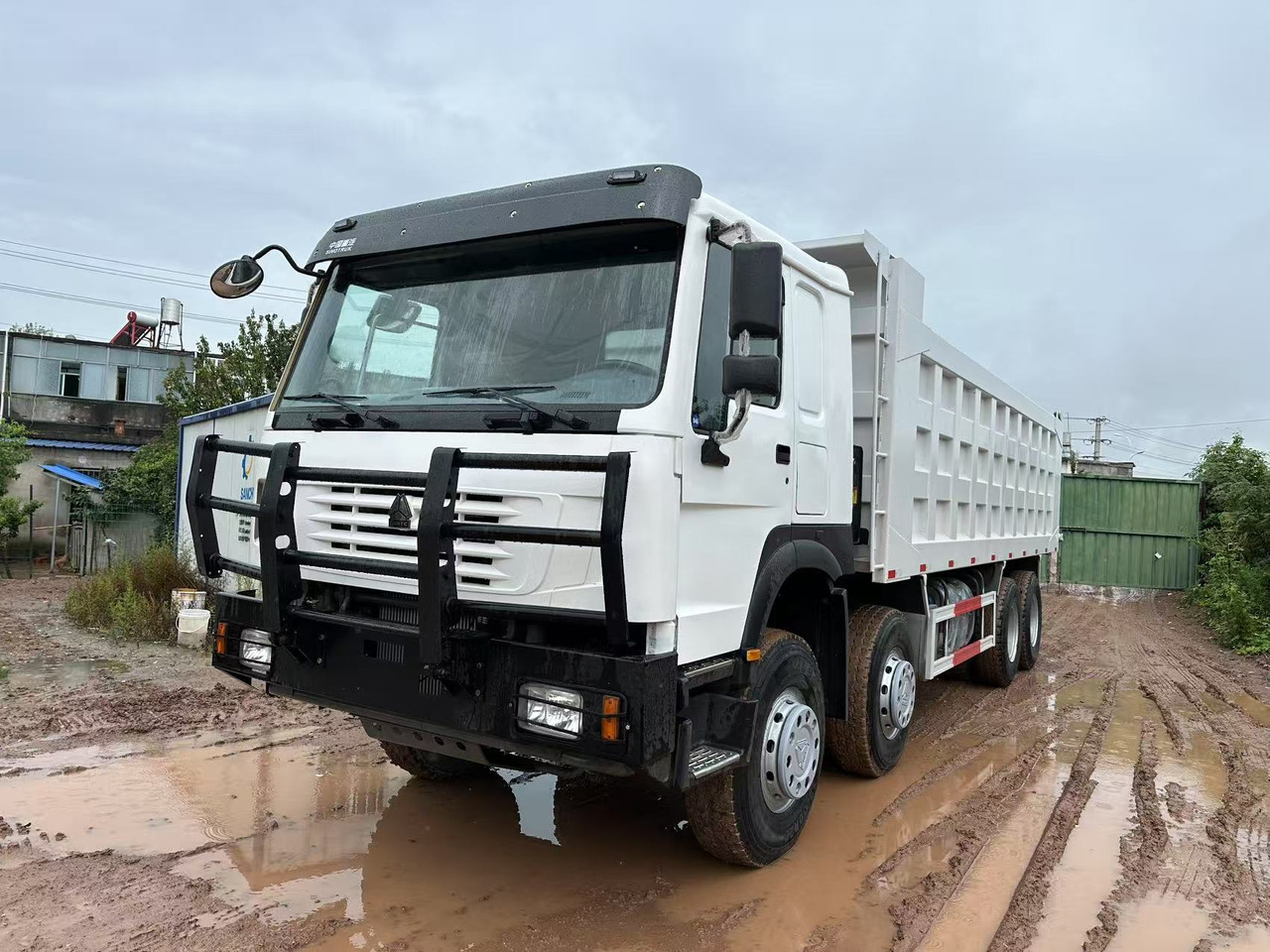 HOWO 371hp - Kipper vrachtwagen: afbeelding 4 HOWO 371hp - Kipper vrachtwagen: afbeelding 4