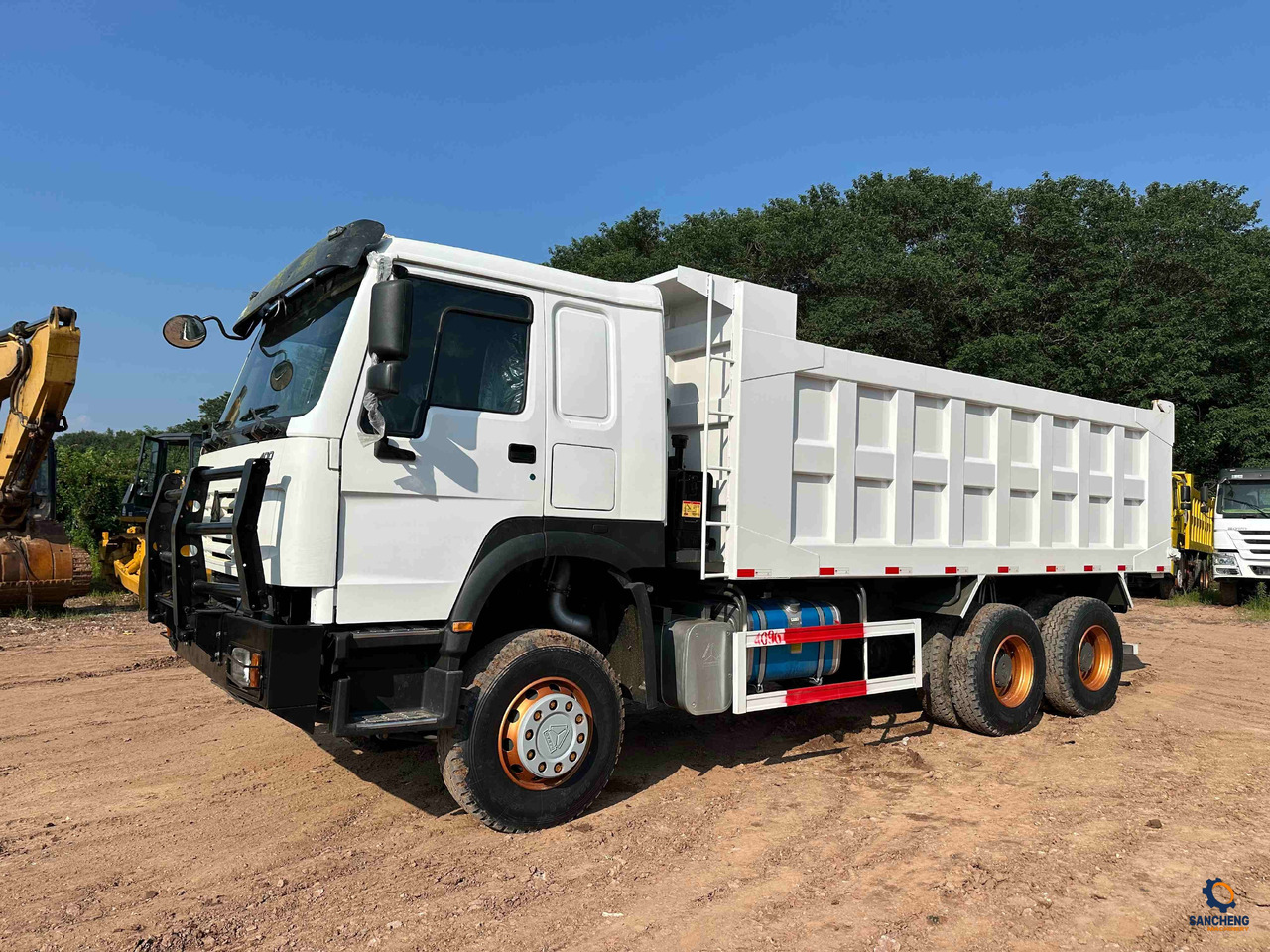 HOWO 400 With Bumper - Kipper vrachtwagen: afbeelding 4 HOWO 400 With Bumper - Kipper vrachtwagen: afbeelding 4